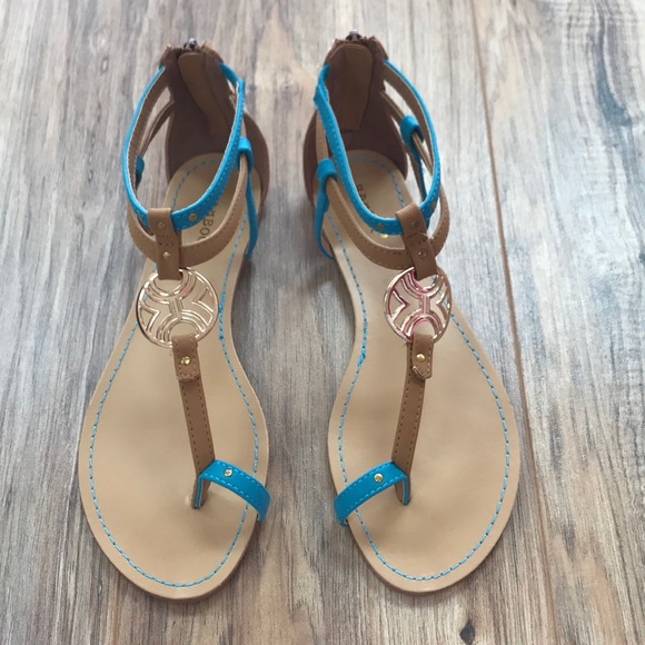 Sandals - Picture 3 of 3